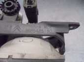 Recambio de faro antiniebla derecho para peugeot 5008 1.6 hdi fap referencia OEM IAM 9685425180 