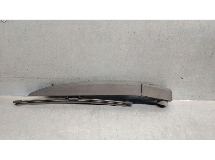 Recambio de brazo limpia trasero para renault clio iv 0.9 referencia OEM IAM 287806464R 287816193R W000033453 VALEO