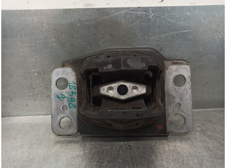 Recambio de soporte cambio para ford mondeo ber. (ca2) 1.8 tdci cat referencia OEM IAM 6G917M121AC 