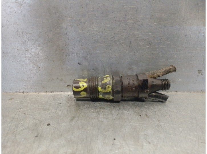 Recambio de inyector para volkswagen polo berlina (6n1) 1.9 diesel referencia OEM IAM KCA30S79 068130202F BOSCH