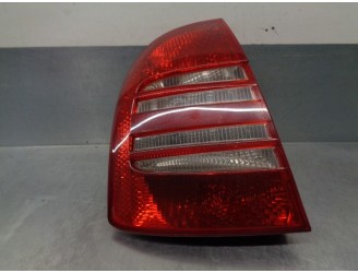 Recambio de piloto trasero izquierdo para skoda superb (3u4) 2.0 tdi dpf referencia OEM IAM 3U5945111 4 PUERTAS