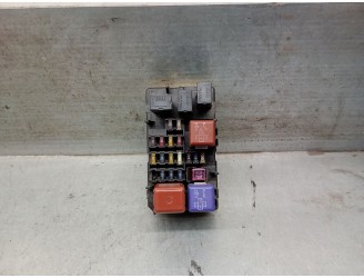 Recambio de caja reles / fusibles para lexus rx (mcu15) 300 awd (mcu15) referencia OEM IAM 8274148031 8274148031 