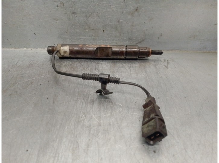 Replacement injector for Seat Ibiza (6K1) 1.9 TDI OEM IAM reference 038130202B 0432193593 BOSCH