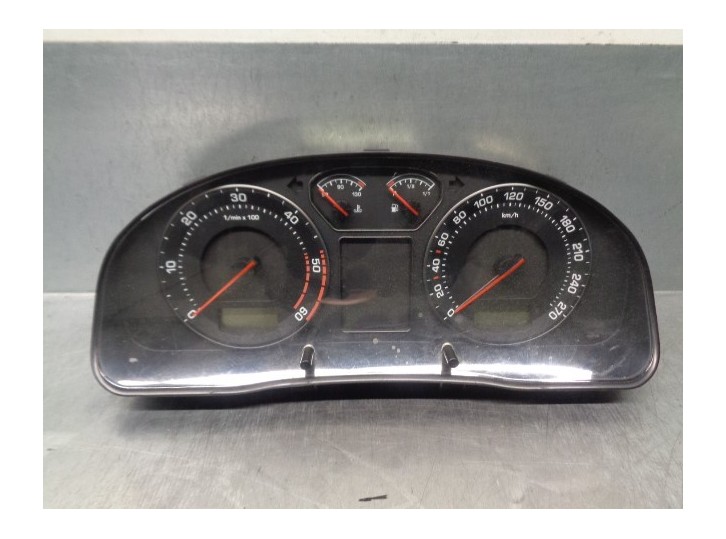 Recambio de cuadro instrumentos para skoda superb (3u4) 2.0 tdi dpf referencia OEM IAM 3U0920811D 110080116009 VDO