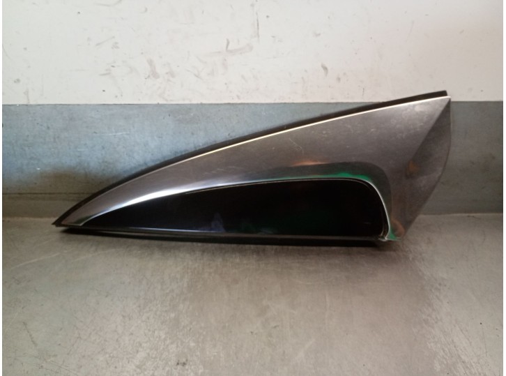 Recambio de molduras traseras para citroën c4 spacetourer (3d_) 1.5 bluehdi 130 referencia OEM IAM 9826201080 9826201080 