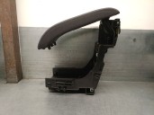 Replacement central armrest for Citroën C4 Cactus 1.5 BlueHDi 120 OEM IAM reference 1635132480 16351320ZD