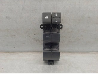 Recambio de mando elevalunas delantero derecho para toyota yaris 1.5 16v cat referencia OEM IAM 840400D020 2900V12 