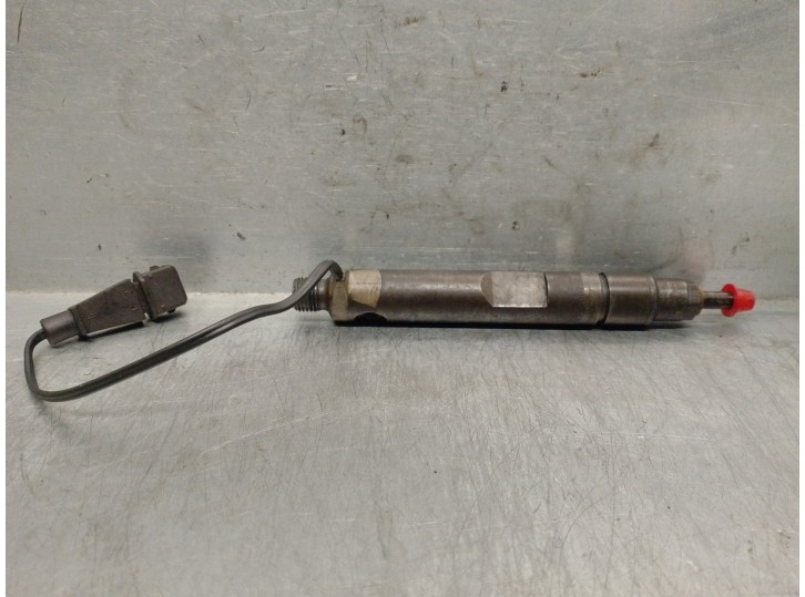 Replacement injector for Volkswagen Passat Saloon (3B2) 1.9 TDI OEM IAM reference 028130201S 0432193745 BOSCH