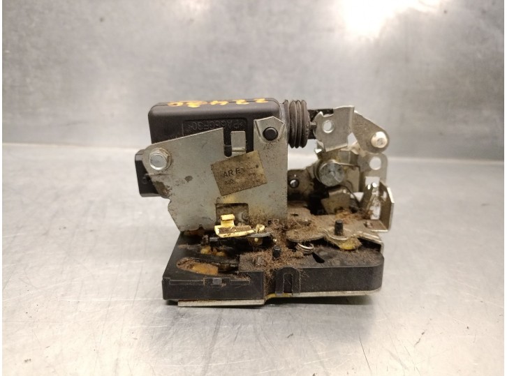 Recambio de cerradura puerta trasera izquierda para dacia sandero 1.2 16v referencia OEM IAM 8200735248 8200735248 