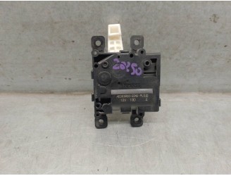 Recambio de motor apertura trampillas climatizador para toyota yaris 1.5 16v cat referencia OEM IAM AE0638002242  