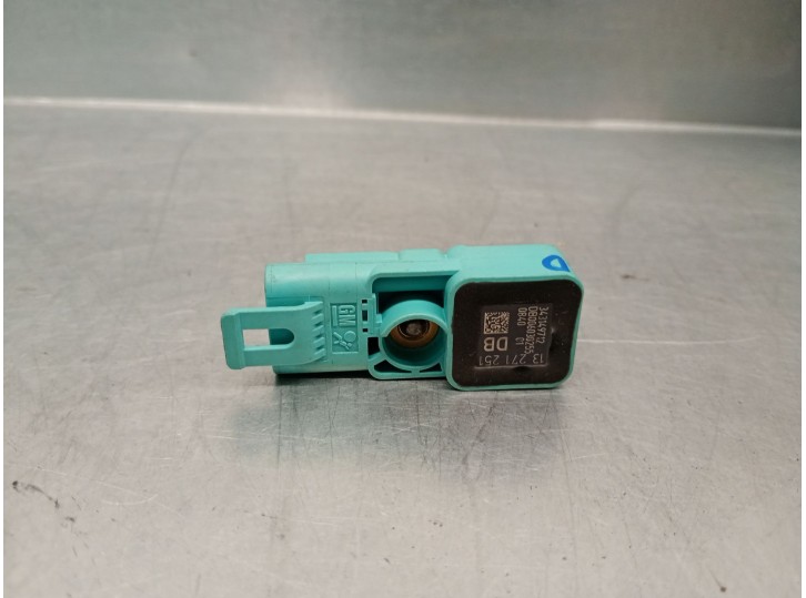 Recambio de sensor impacto para opel corsa d 1.3 16v cdti referencia OEM IAM 13271251 