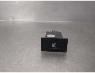 Recambio de boton apertura deposito para toyota avensis berlina (t25) 2.0 d-cat referencia OEM IAM 156795  