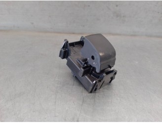 Recambio de mando elevalunas delantero derecho para toyota yaris 1.5 16v cat referencia OEM IAM 193354  