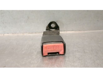 Recambio de enganche cinturon para renault clio i fase i+ii (b/c57) 1.2 referencia OEM IAM 7700793636 7700793636 TRW