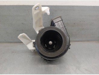 Recambio de motor calefaccion para toyota yaris 1.5 16v cat referencia OEM IAM G9230K0021 BASF510B30 