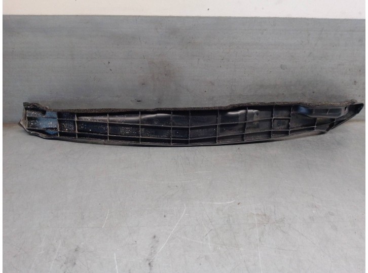 Recambio de embellecedor lateral para toyota yaris 1.5 16v cat referencia OEM IAM 53828K0020 