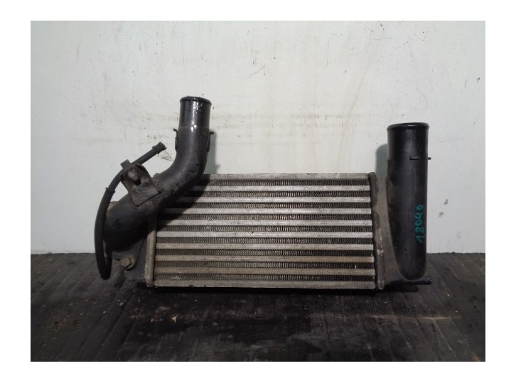 Recambio de intercooler para toyota auris 1.4 turbodiesel cat referencia OEM IAM 179000N030 JD1270000692 DENSO