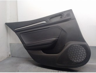 Recambio de guarnecido puerta trasera izquierda para renault megane iv berlina 5p 1.2 tce energy referencia OEM IAM 1561222922  