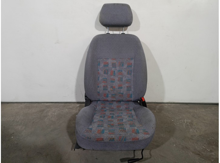 Recambio de asiento delantero derecho para daewoo lanos 1.5 cat referencia OEM IAM 96257563 TELA GRIS 5 PUERTAS