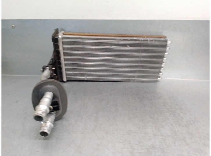 Recambio de radiador calefaccion / aire acondicionado para peugeot 5008 active referencia OEM IAM 6448T9  