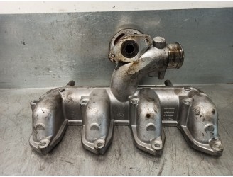 Recambio de colector admision para ford focus berlina (cak) 1.8 16v cat referencia OEM IAM 2M5Q9424CA  