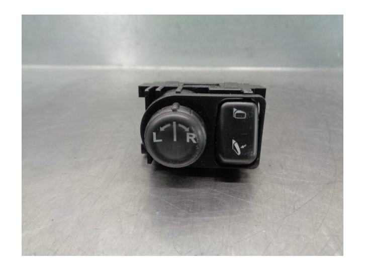 Replacement mirror control switch for Nissan Qashqai (J10) 1.6 16V cat OEM IAM reference 25570JD00B 