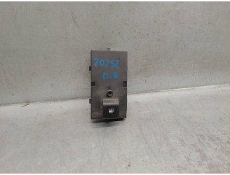 Recambio de mando elevalunas delantero derecho para opel zafira tourer 2.0 cdti cat referencia OEM IAM 13301886  