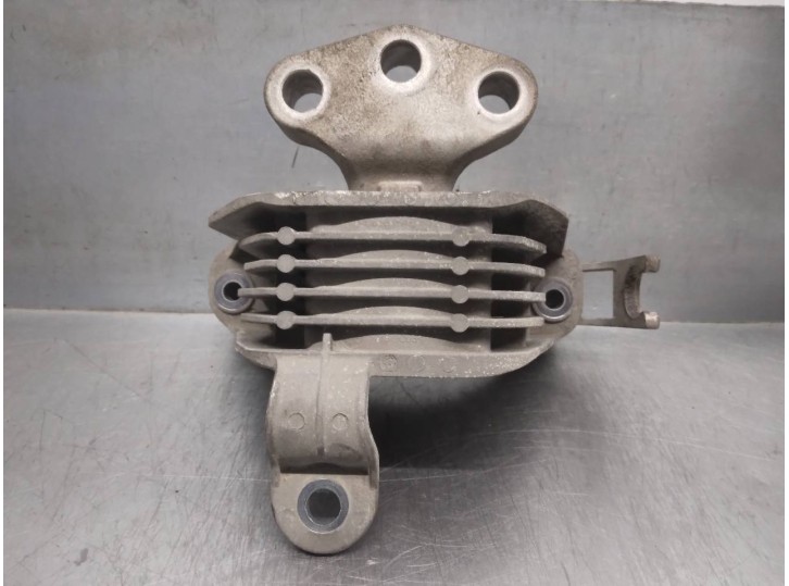 Replacement right engine mount for Opel Zafira Tourer 2.0 CDTI CAT OEM IAM reference 684321 