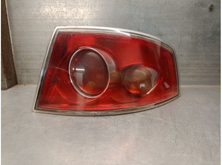 Recambio de piloto trasero derecho para seat ibiza (6l1) 1.9 sdi referencia OEM IAM 6L6945096A 6L6945112B 