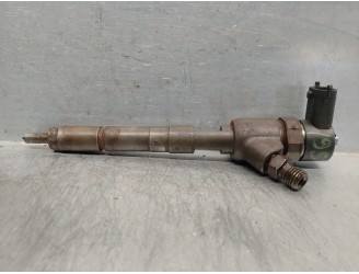 Recambio de inyector para opel meriva a 1.3 16v cdti cat (z 13 dt / ln9) referencia OEM IAM 0445110083 0445110083 BOSCH