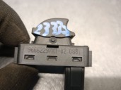 Recambio de mando elevalunas trasero derecho para peugeot 3008 1.6 16v referencia OEM IAM 96662297XT 6490RK 