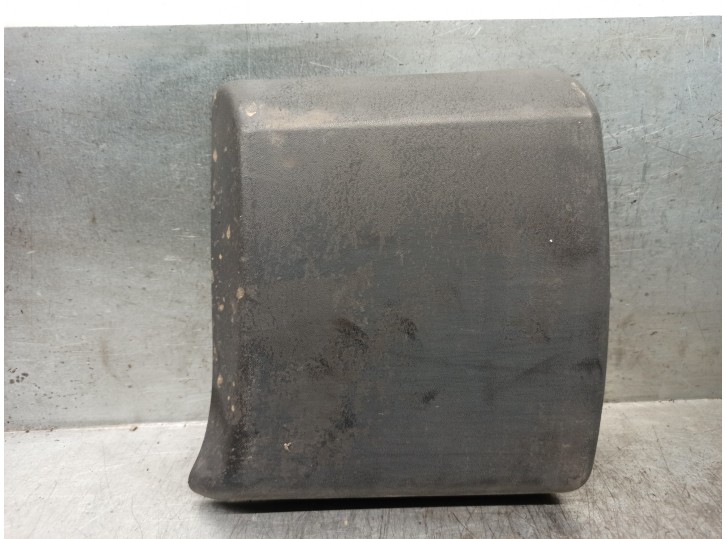 Recambio de molduras delanteras para opel vivaro furgón/combi (07.2006 =>) 2.0 16v cdti referencia OEM IAM 8200326370G  