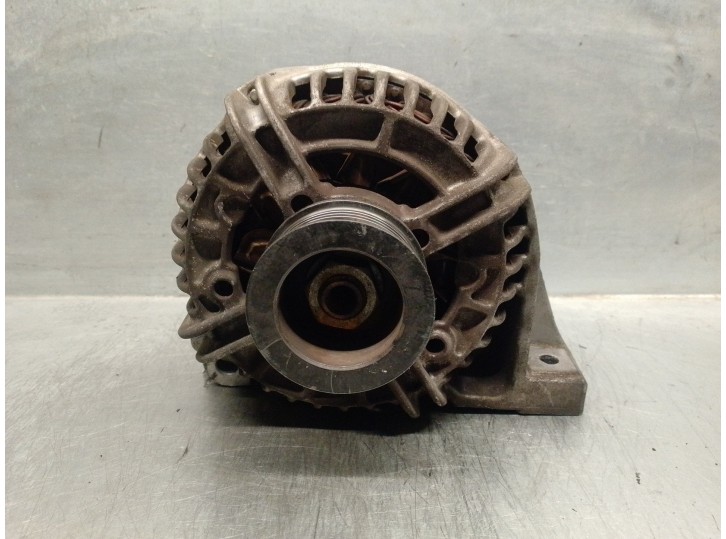 Replacement alternator for Volvo S80 saloon 2.8 bi-turbo cat OEM IAM reference 9442841 0124515017 BOSCH