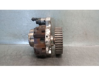 Recambio de bomba inyeccion para volvo v40 station wagon (645) 1.9 di referencia OEM IAM 8200055072 8602784 BOSCH