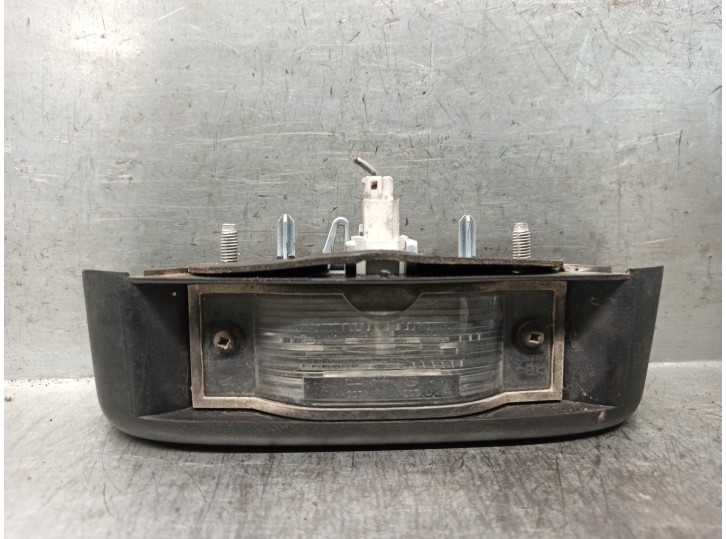 Recambio de piloto matricula para opel vivaro furgón/combi (07.2006 =>) 2.0 16v cdti referencia OEM IAM 8200434687 