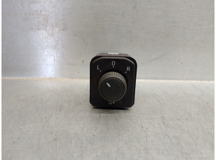 Replacement mirror control for Seat Ibiza (KJ1) 1.0 TSI OEM IAM reference 6F0959565 