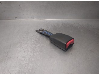 Recambio de enganche cinturon para mitsubishi montero (v60/v70) 3.2 di-d cat referencia OEM IAM MR610574  5 PUERTAS