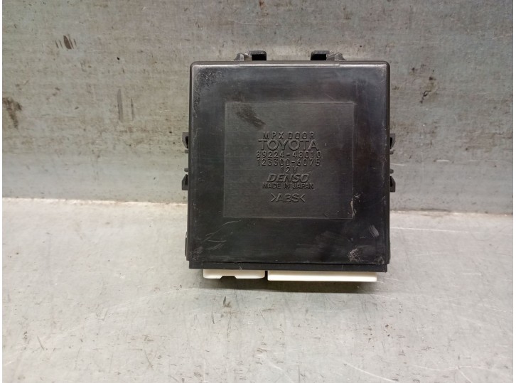 Recambio de modulo electronico para lexus rx (mcu15) 300 awd (mcu15) referencia OEM IAM 8922448010 8922448010 