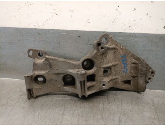 Recambio de soporte alternador para renault megane ii berlina 5p 1.5 dci diesel referencia OEM IAM 8200669494 8200695957 