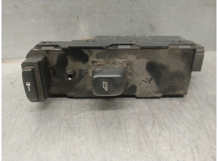 Recambio de mando elevalunas delantero derecho para volvo xc90 2.4 diesel cat referencia OEM IAM 30737519  