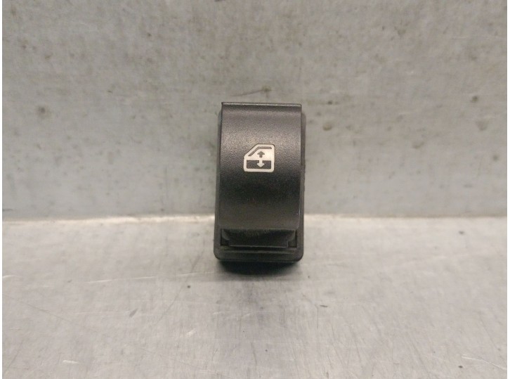 Recambio de mando elevalunas trasero derecho para fiat linea (323_, 110_) 1.3 jtd multijet (323axb1a) referencia OEM IAM 31255 
