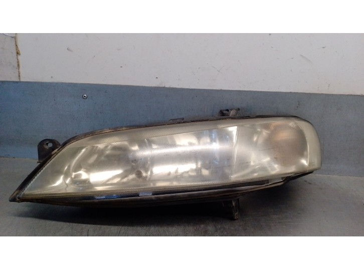 Recambio de faro izquierdo para opel vectra b berlina 2.0 dti referencia OEM IAM 90586848 90586848 