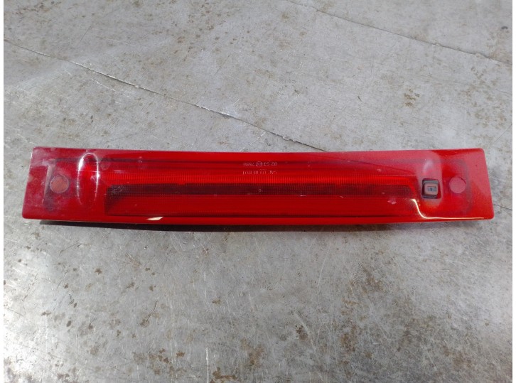 Recambio de luz central de freno para volvo xc90 2.4 diesel cat referencia OEM IAM 30764803  