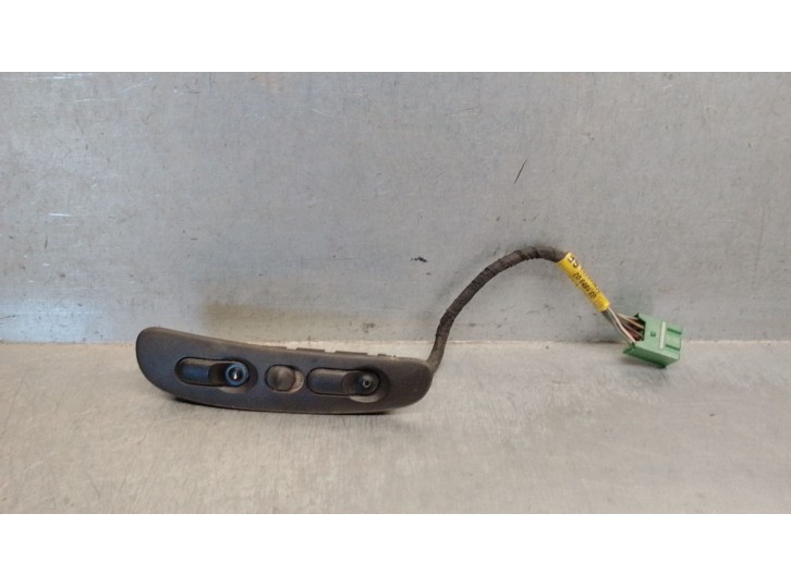Recambio de mando elevalunas delantero izquierdo para opel vectra b berlina 2.0 dti referencia OEM IAM 03155302 24435017 