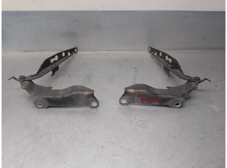 Recambio de bisagra capot para volvo xc90 2.4 diesel cat referencia OEM IAM 30716882 