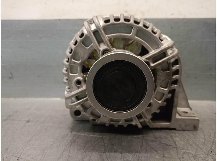 Recambio de alternador para volvo s40 berlina 1.6 cat referencia OEM IAM 36050265 8EL011711591 HELLA
