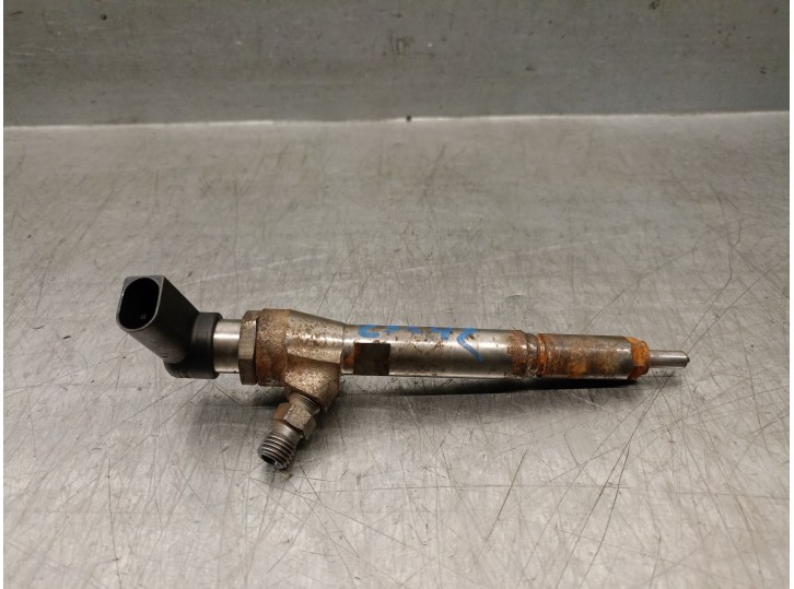 Recambio de inyector para renault megane ii berlina 5p 1.5 dci diesel referencia OEM IAM 166009445R CONTINENTAL