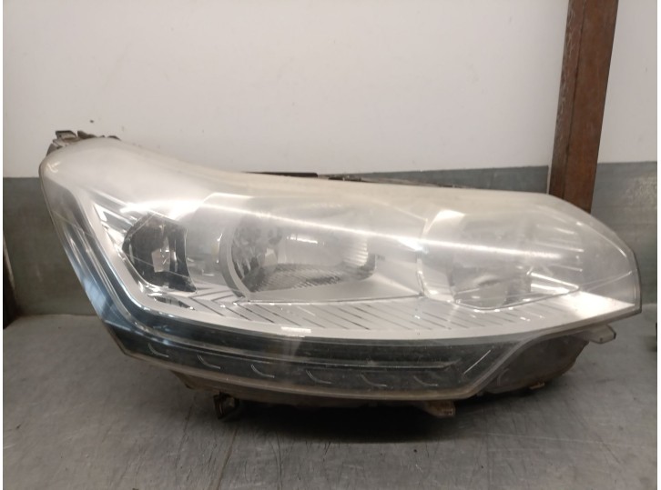 Replacement right headlight for Citroën C5 III (RD_) 1.6 HDi 110 OEM IAM reference 9674397980 89905350
