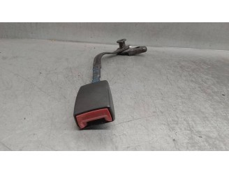 Recambio de enganche cinturon para skoda superb (3u4) 1.9 tdi referencia OEM IAM 3B0858472J DELANTERO DERECHO 