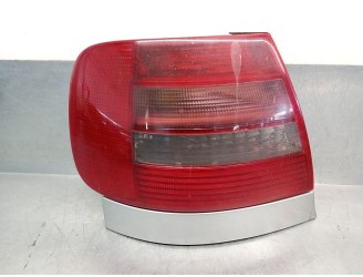 Replacement rear left tail light for Audi A4 Saloon (B5) 1.9 TDI OEM IAM reference 8D0945111D 8D0945111D 